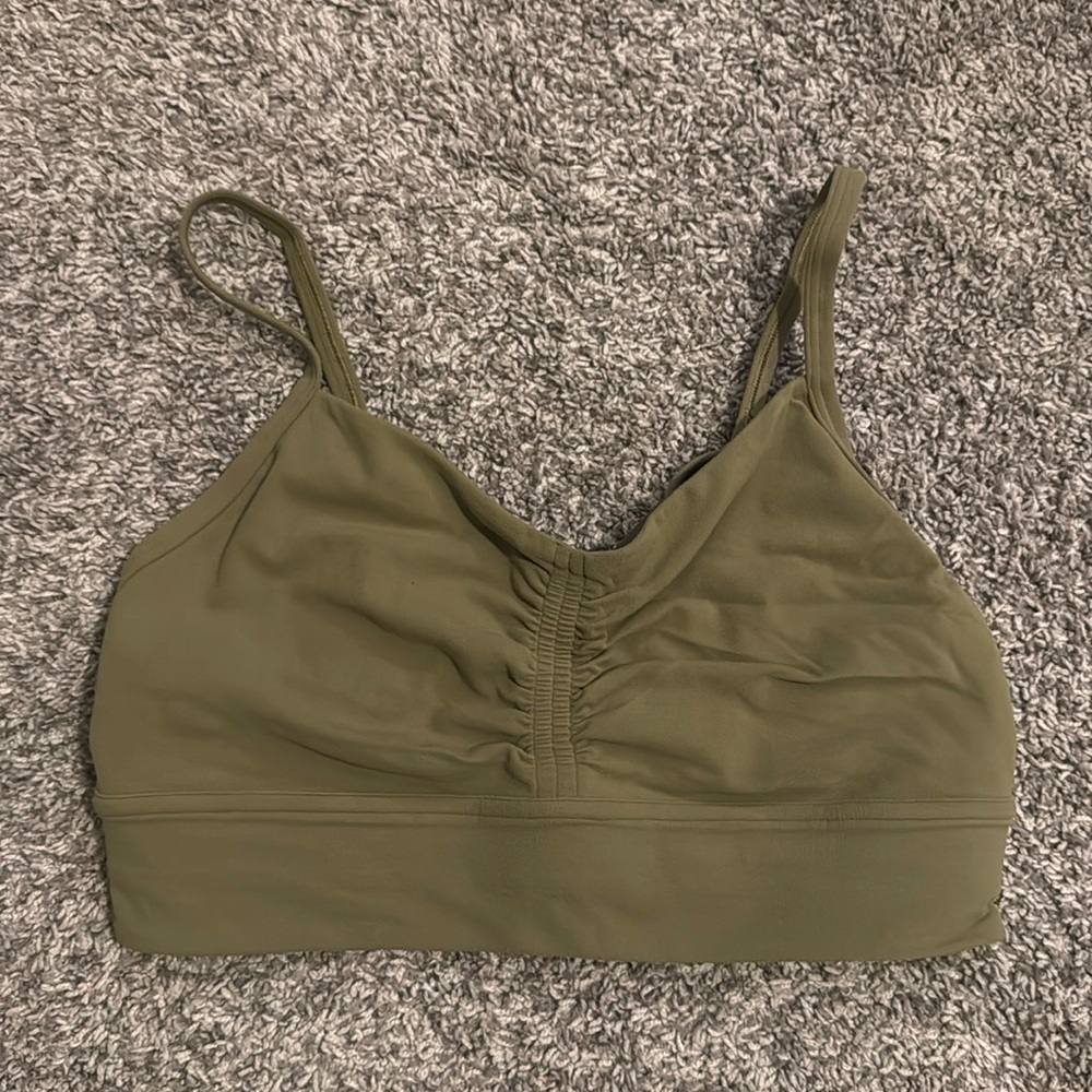 Lululemon sports bra